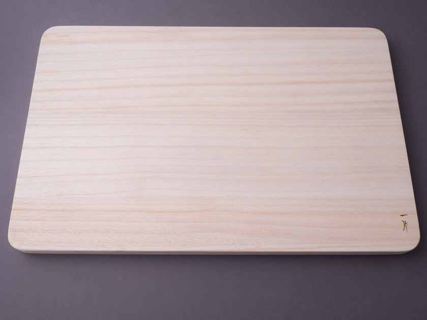 Hitohira - Cutting Board - Kiri Wood - Small – Strata