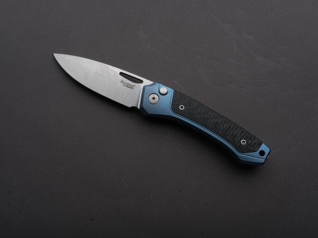 lionSTEEL - Folding Knife - Button Lock - Twain - MagnaCut - 80mm - Blue Titanium Handle w/ Carbon Fiber Inlay