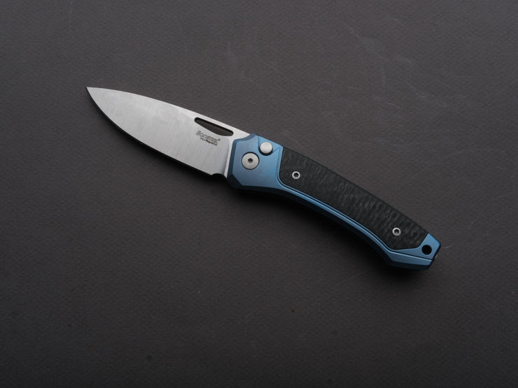 lionSTEEL - Folding Knife - Button Lock - Twain - MagnaCut - 80mm - Blue Titanium Handle w/ Carbon Fiber Inlay