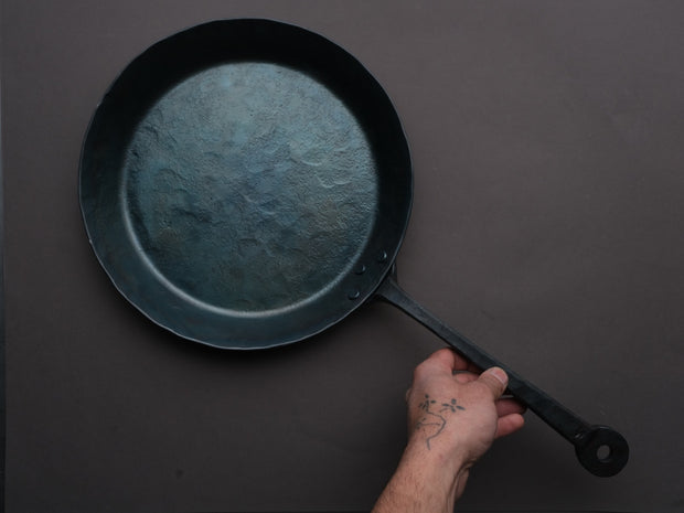 Kanatoko - Frying Pan - Hand Forged Iron - 235mm Diameter