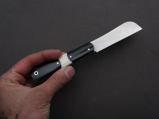 Fontenille Pataud - Folding Knife - London - Slip Joint - 14C28N Stainless - 9cm - Black Horn - Leather Sleeve