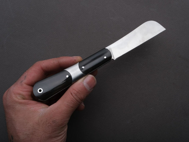 Fontenille Pataud - Folding Knife - London - Slip Joint - 14C28N Stainless - 9cm - Cow Horn - Leather Sleeve