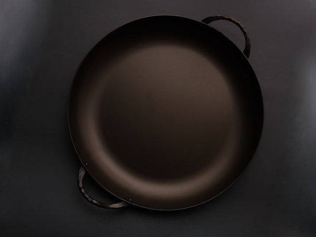 Smithey Ironware - Forged Carbon - 17" Paella Pan