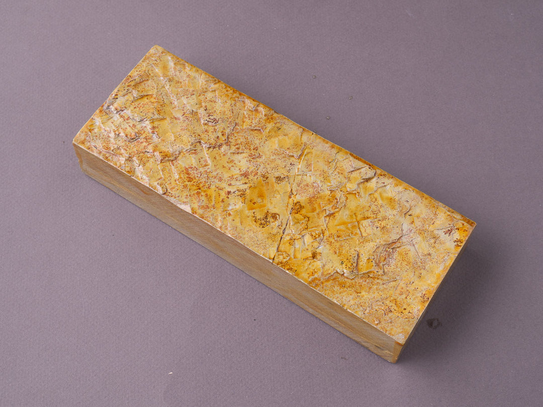 Morihei - Natural Stone - Premium Pick - Uchigumori Jito - No. 2