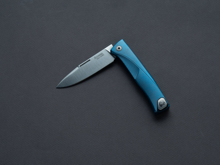 lionSTEEL - SOLID Folding Knife - Slip Joint - Thrill - M390 - 75mm - Blue Titanium