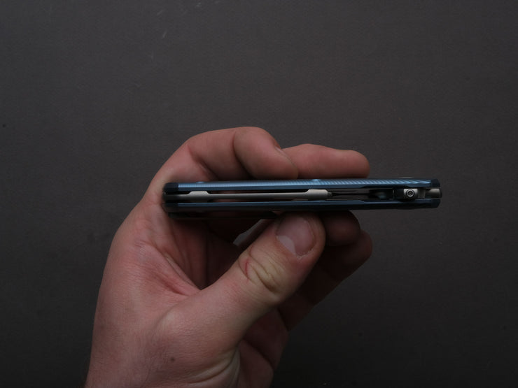 LionSTEEL - Folding Knife - Q4TTRO - Frame Lock - Magnacut - 84mm - Blue Titanium