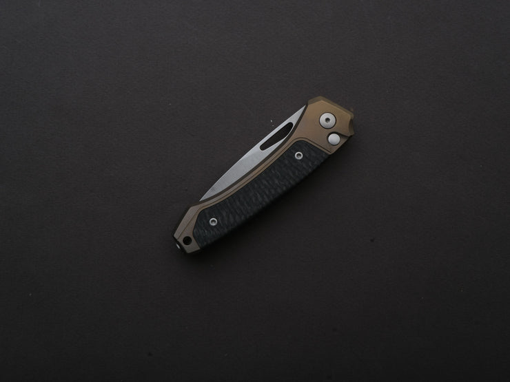 lionSTEEL - Folding Knife - Button Lock - Twain - MagnaCut - 80mm - Bronze Titanium Handle w/ Carbon Fiber Inlay