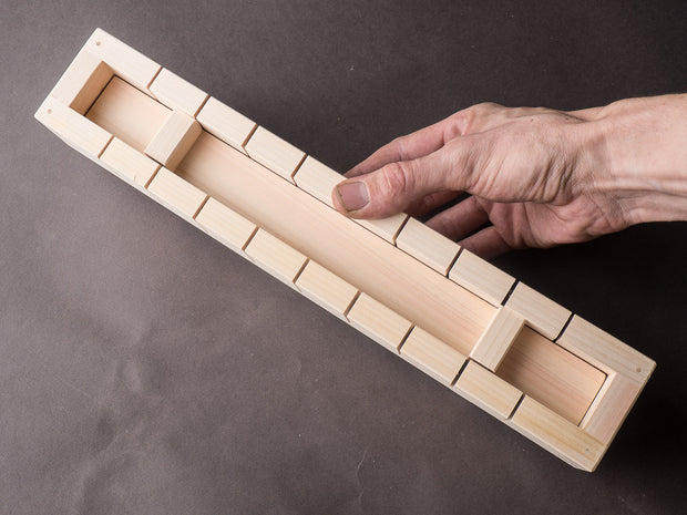 Komon - Hinoki Press Sushi Box - 10 Piece