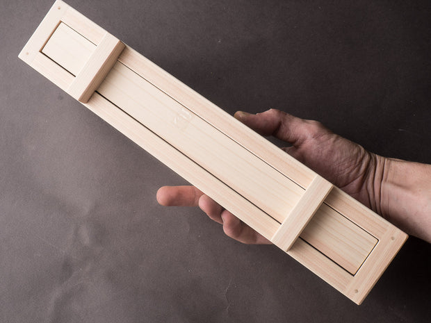 Komon - Hinoki Press Sushi Box - 10 Piece