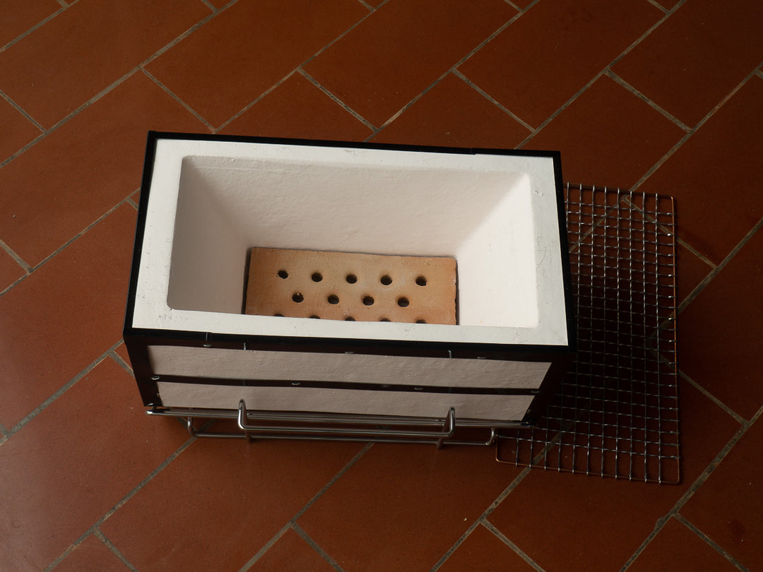 Komon - Kameshima Seitojo - Sumibi Yakitori Konro (Binchotan